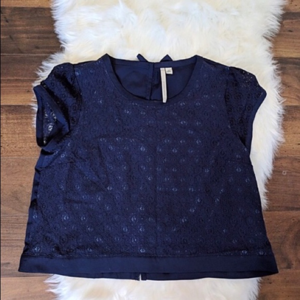 RePosh! Lace overlay CROPPED Navy top